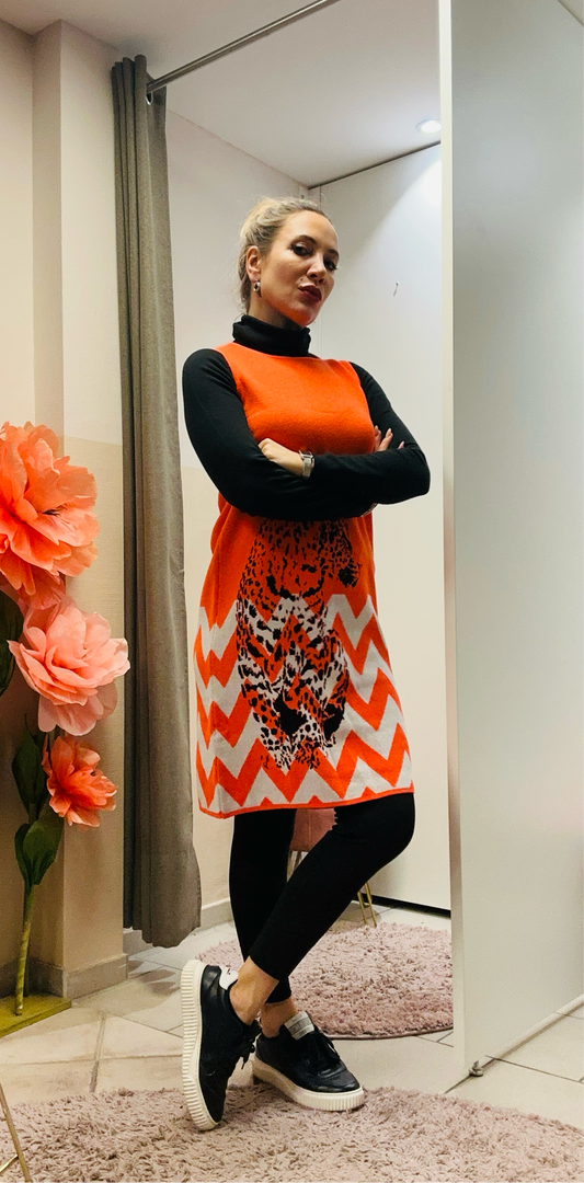Sportlich-elegantes Kleid in Aperol